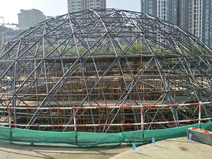 乌兰浩特球形网架钢结构施工
