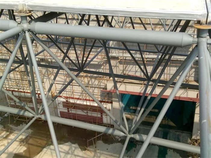 乌兰浩特公安局网架天基板屋面